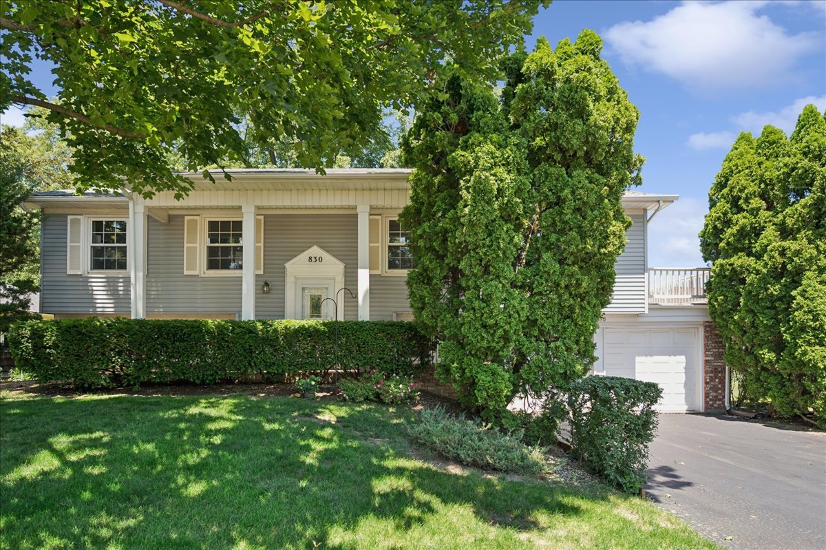 830 Woodhollow Lane
