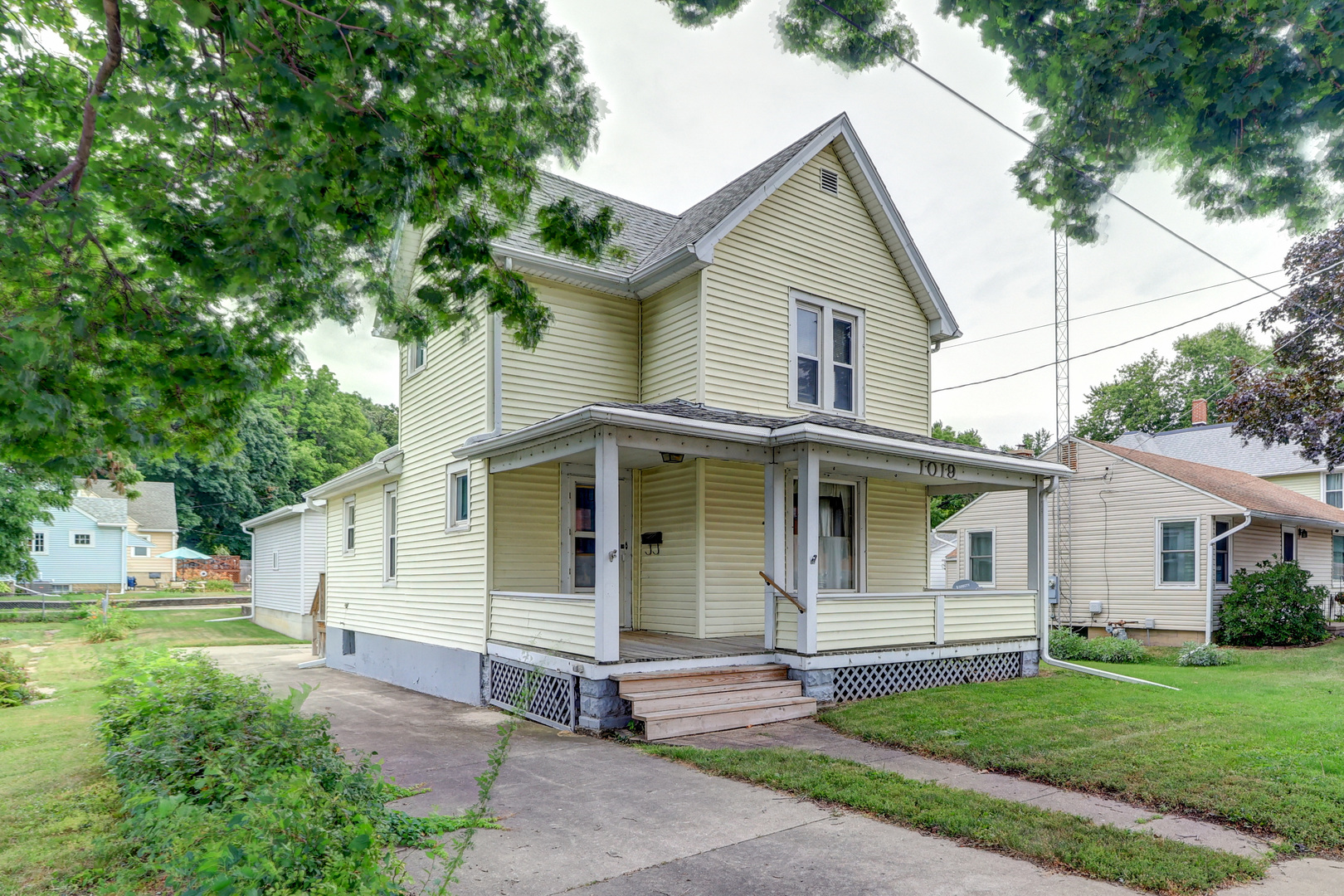 1019 Palmyra Street