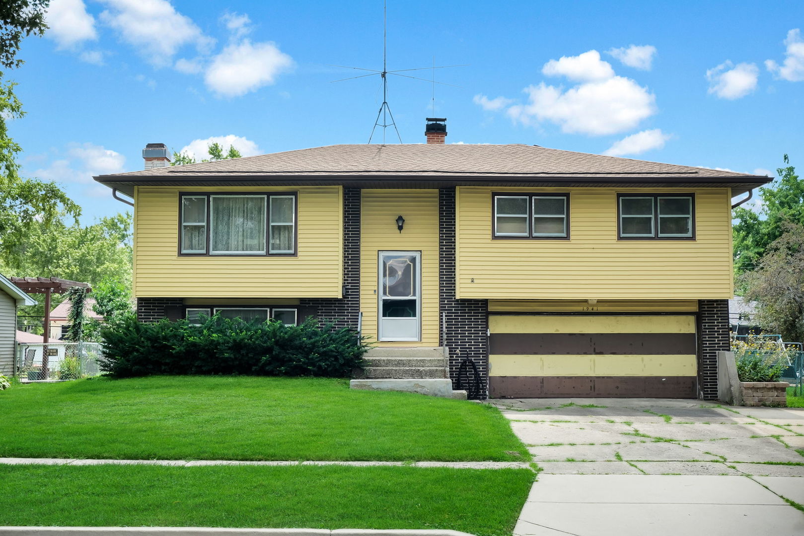 1941 Marigold Lane