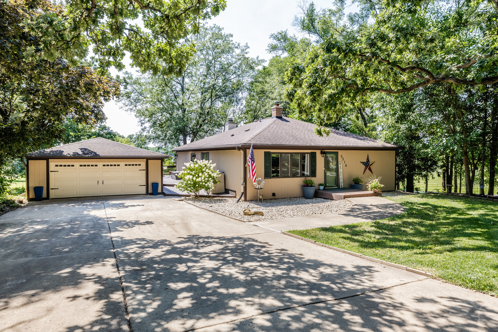 5216 Riverview Drive