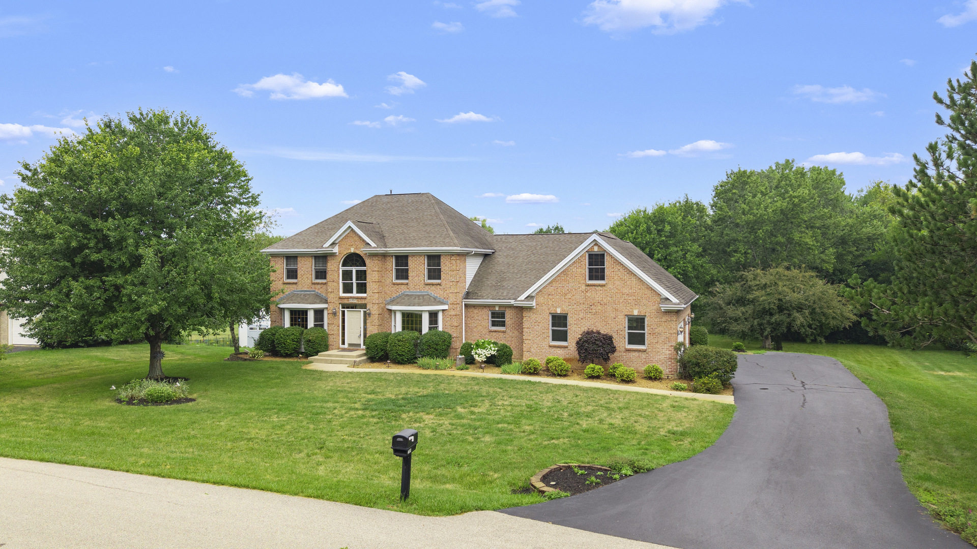 2364 Cairnwell Drive