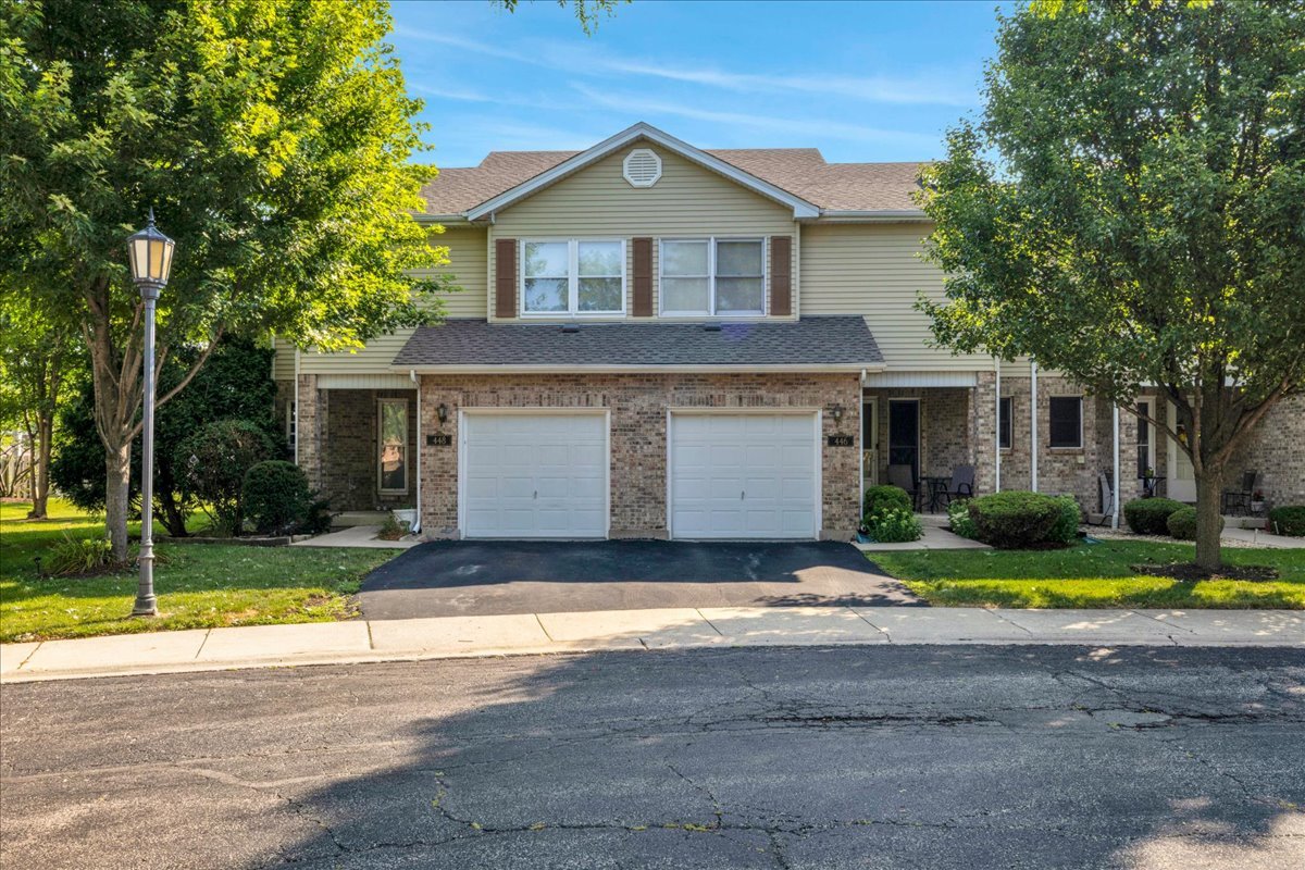446 Wenbriar Square
