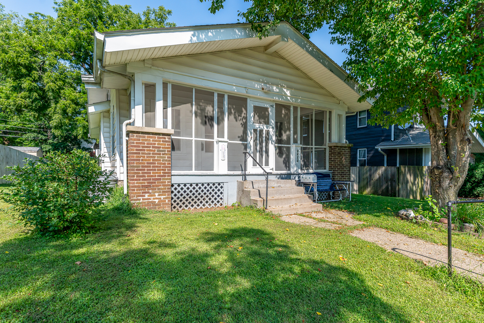 2422 Western Avenue