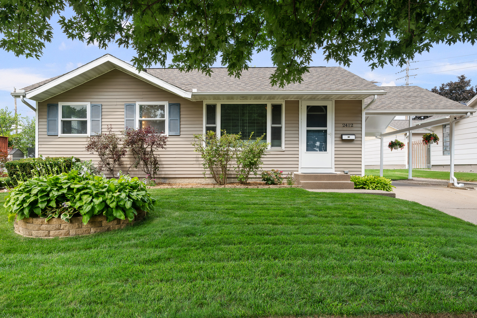 2412 Maplecrest Road