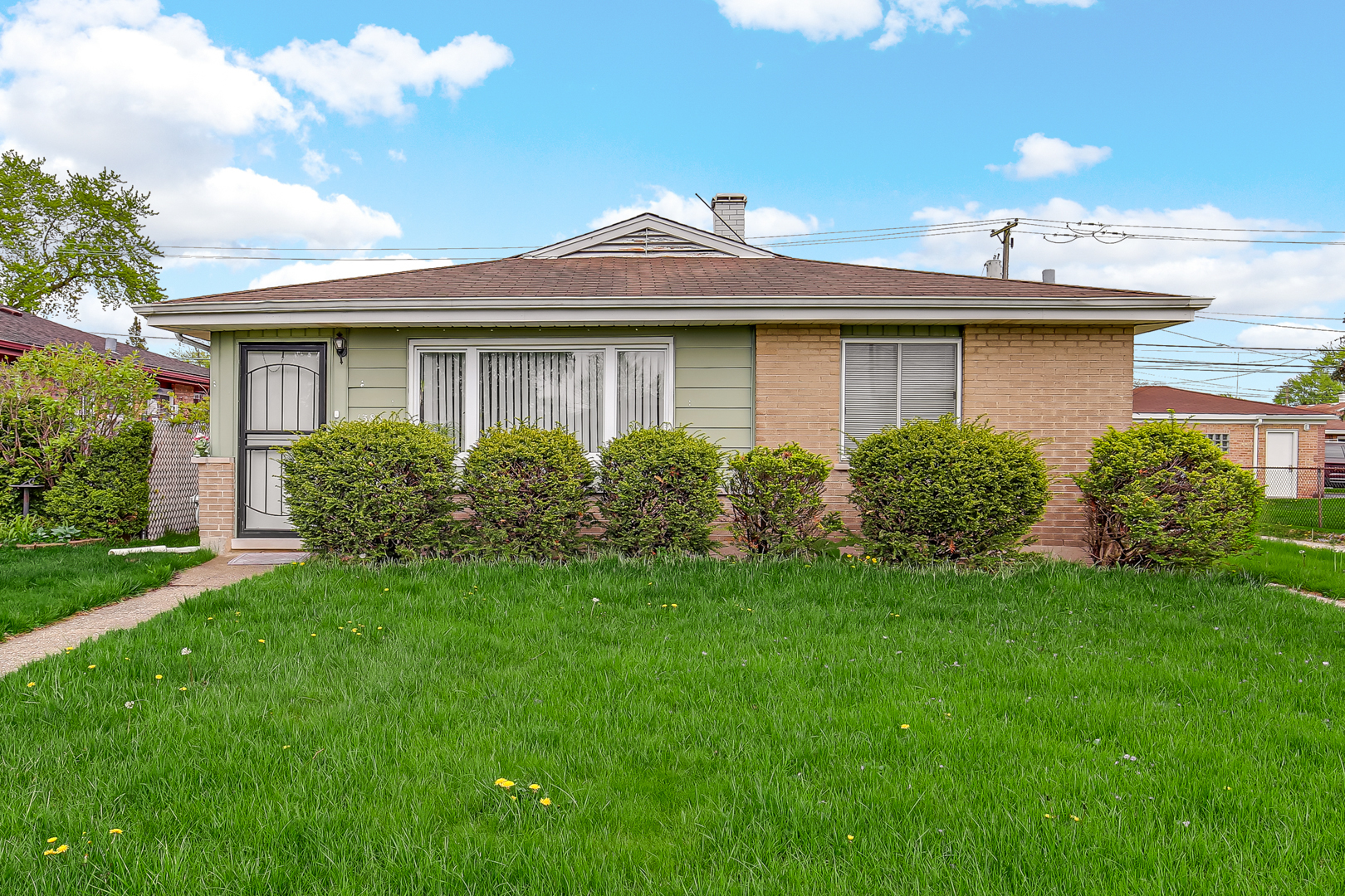 1383 Greenbay Avenue
