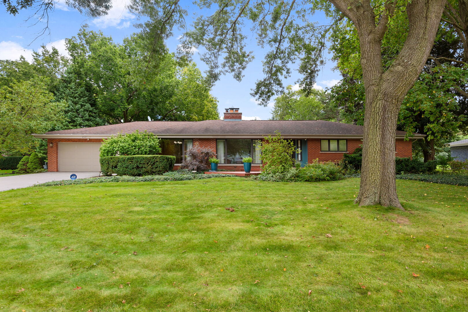 2327 Circle Drive