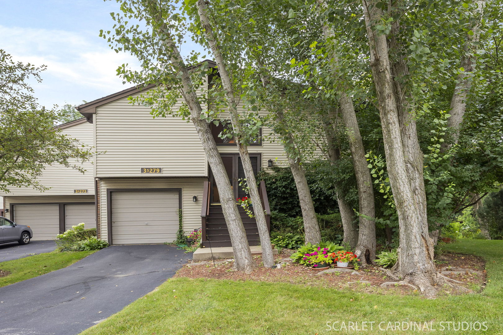 3S279 Briarwood Drive