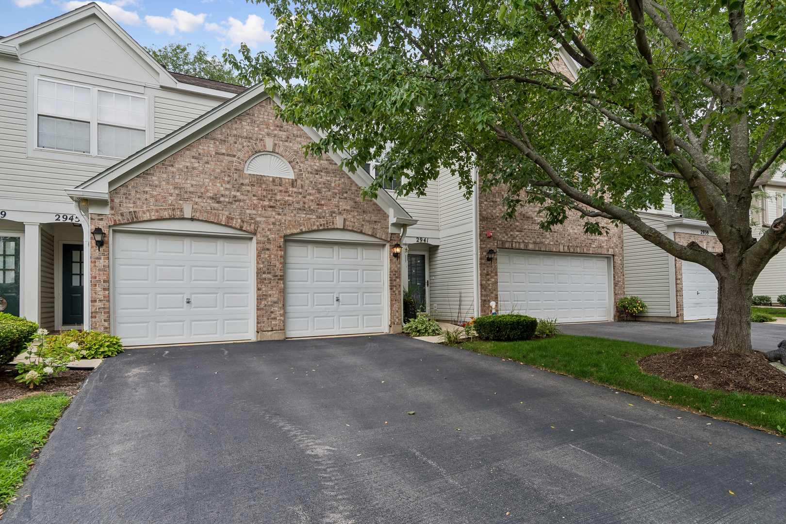 2943 STONEWATER Drive