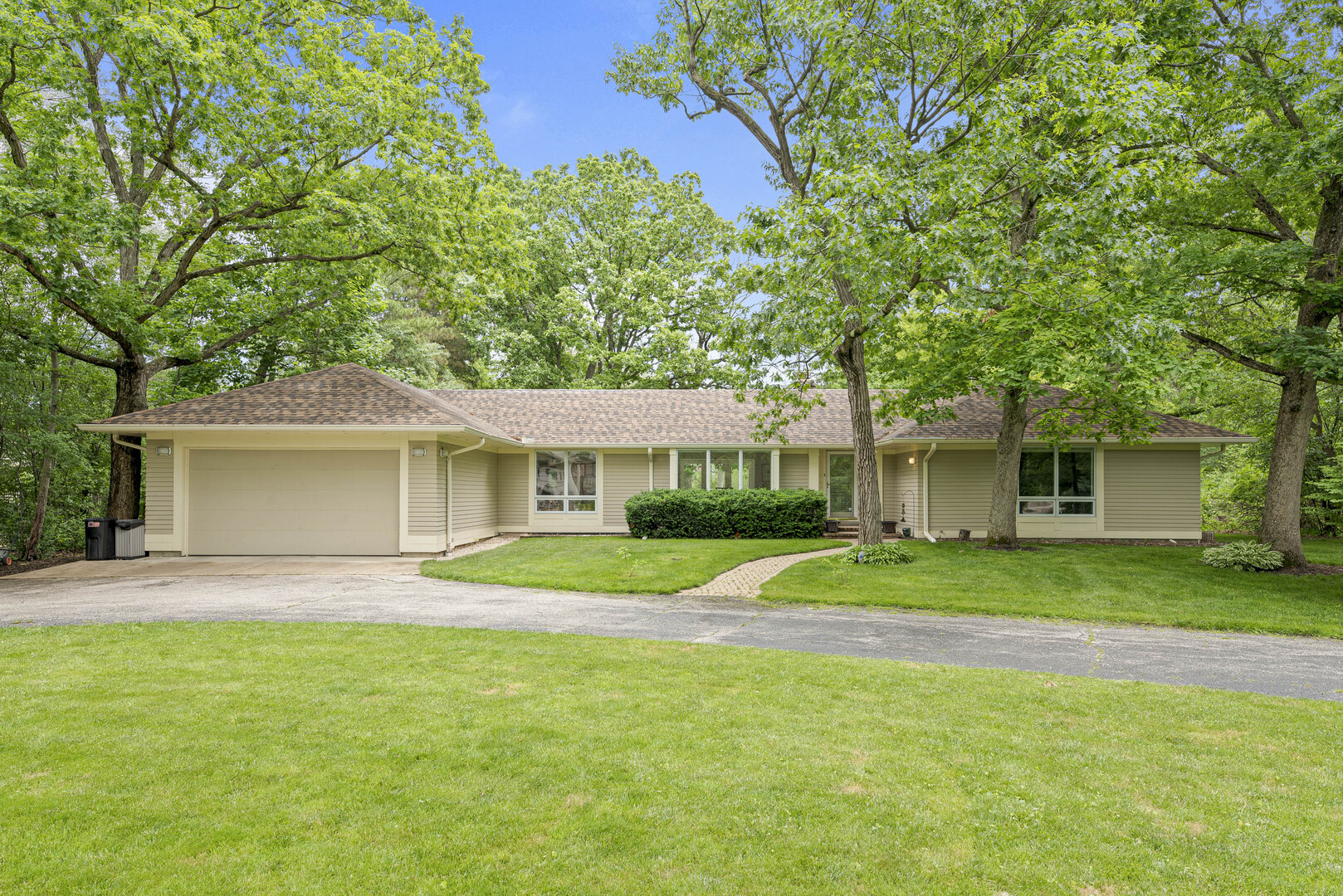 1355 Woodland Lane