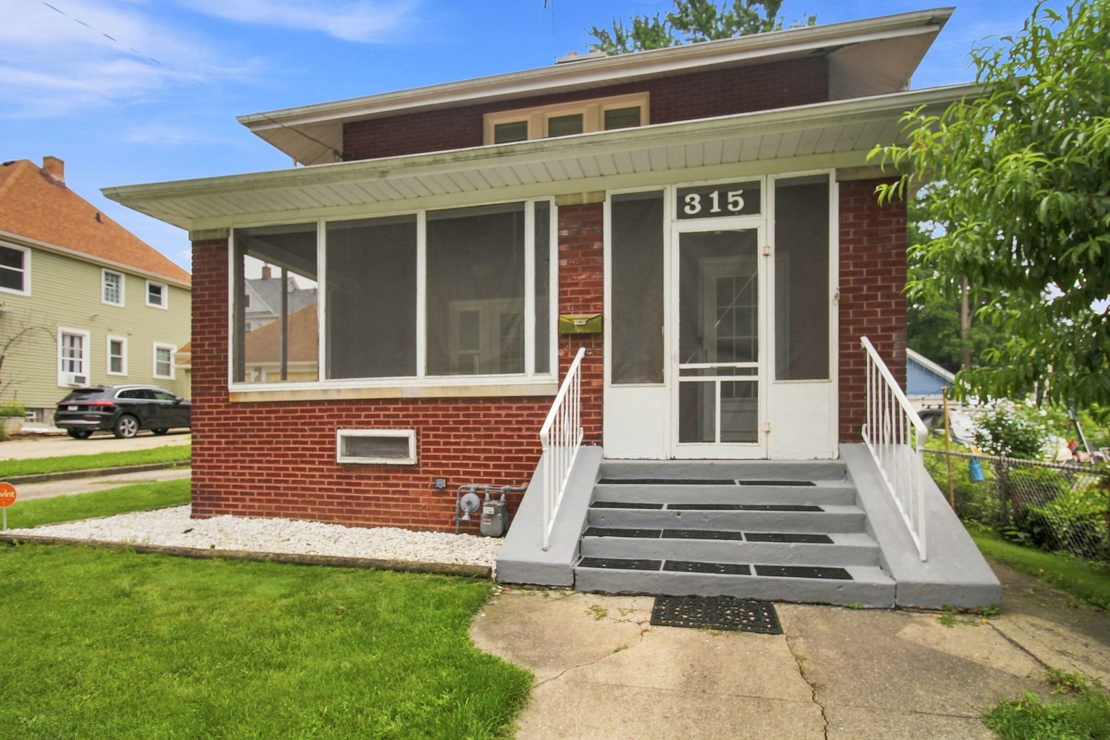 315 Center Street