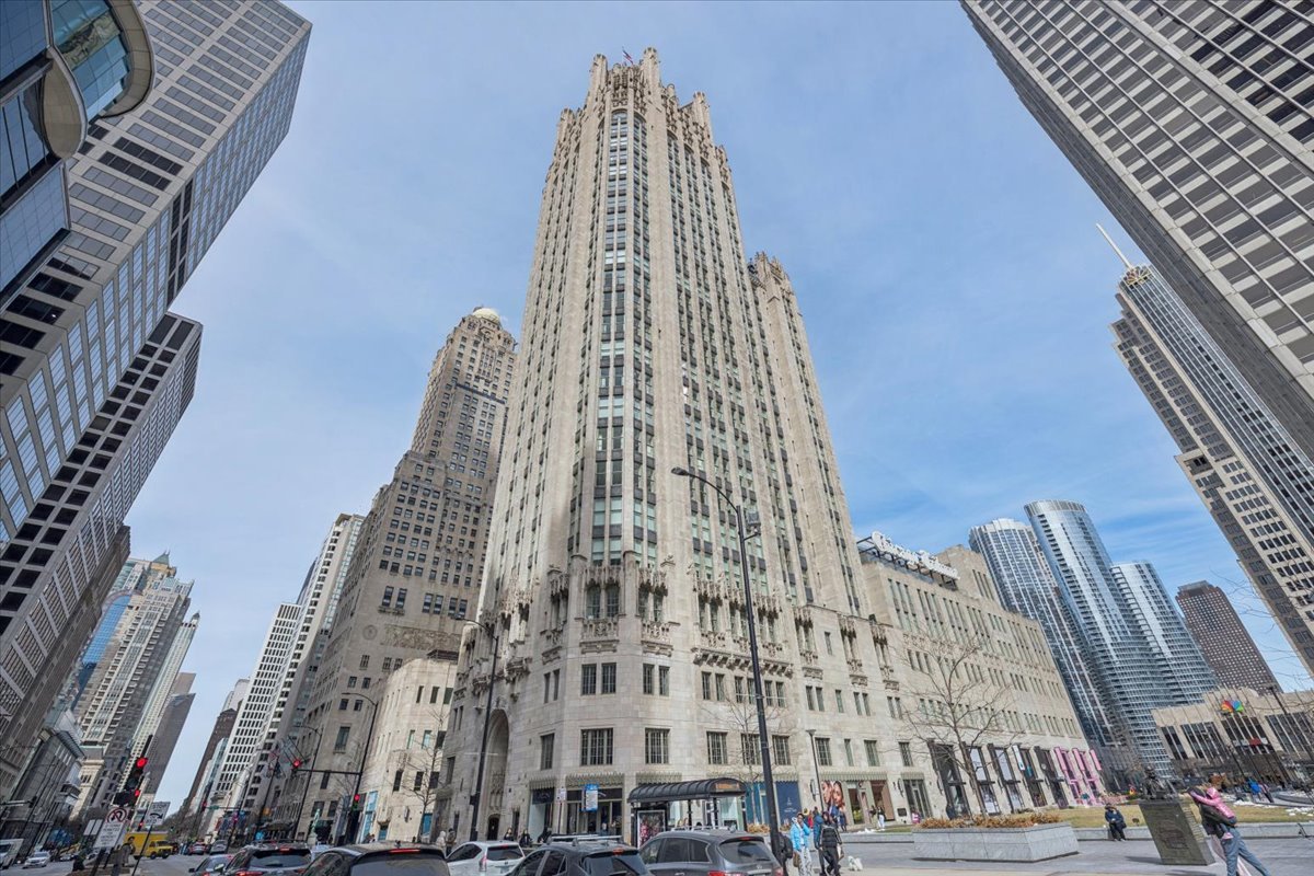 435 Michigan Avenue