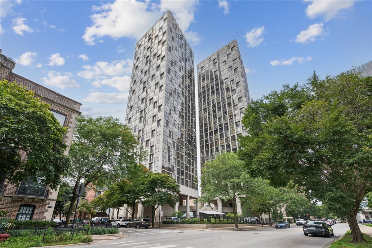 345 Fullerton Parkway