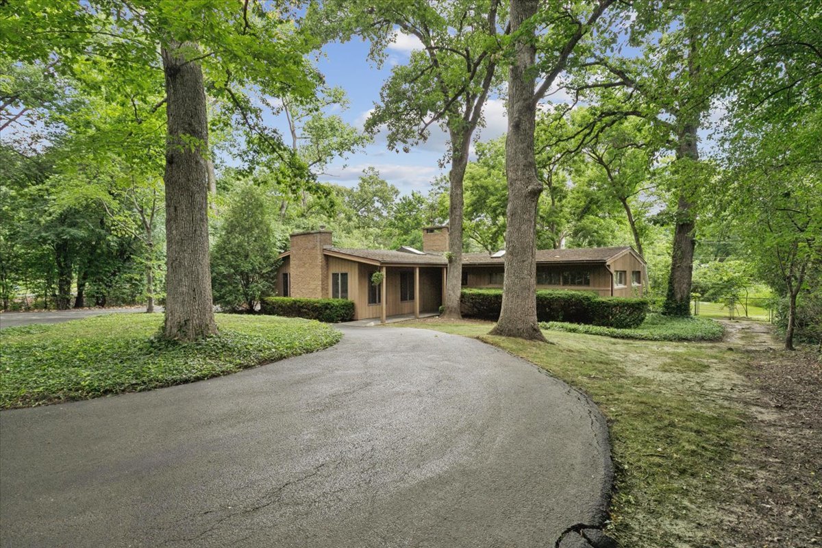 1161 Valley Road