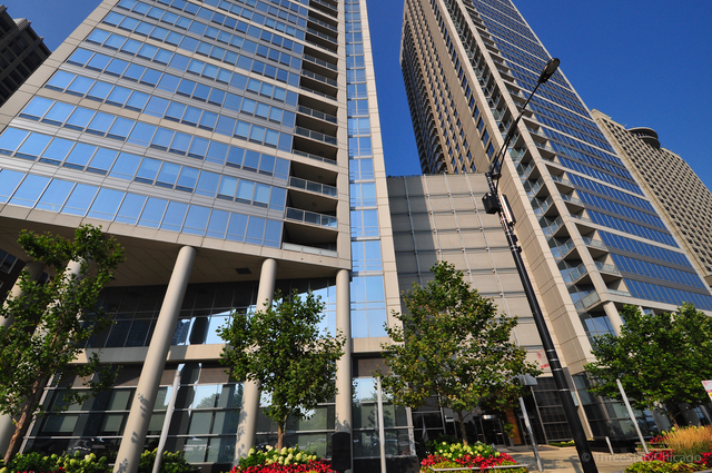600 Lake Shore Drive