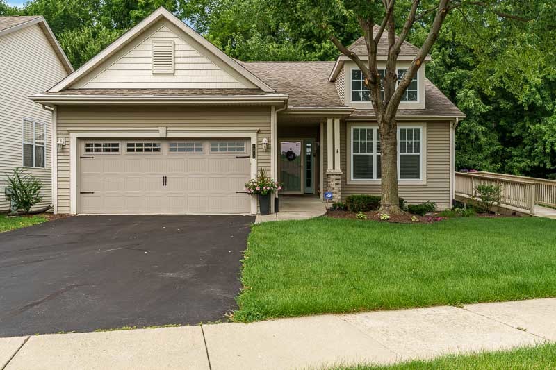 1517 MEADOWLARK Lane