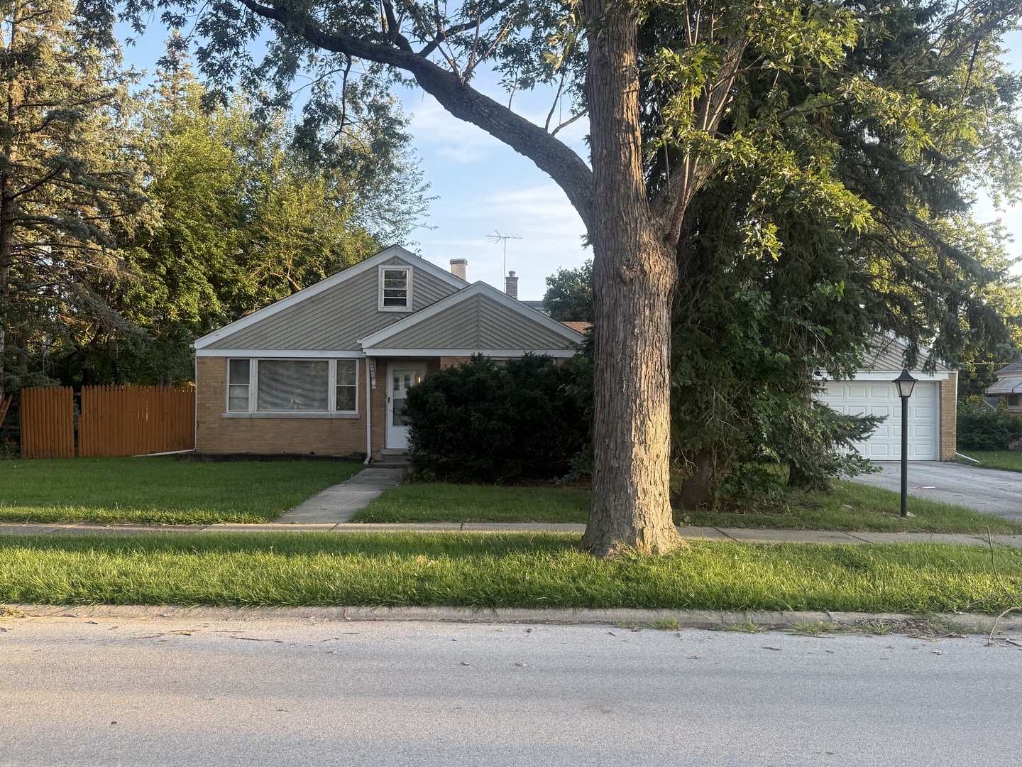 10806 Komensky Avenue