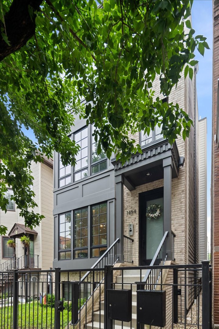 1454 Diversey Parkway
