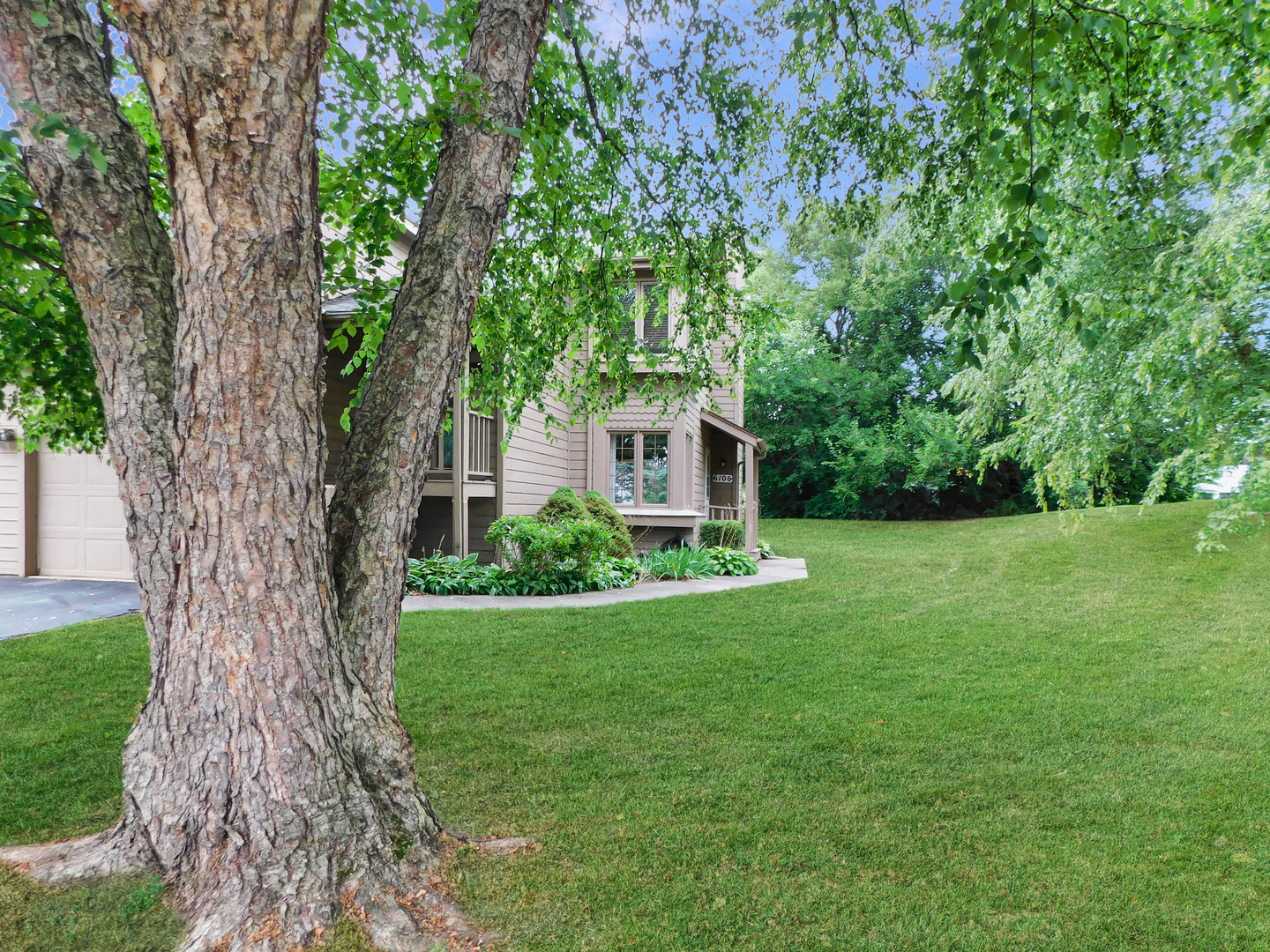 6106 Garrett Lane