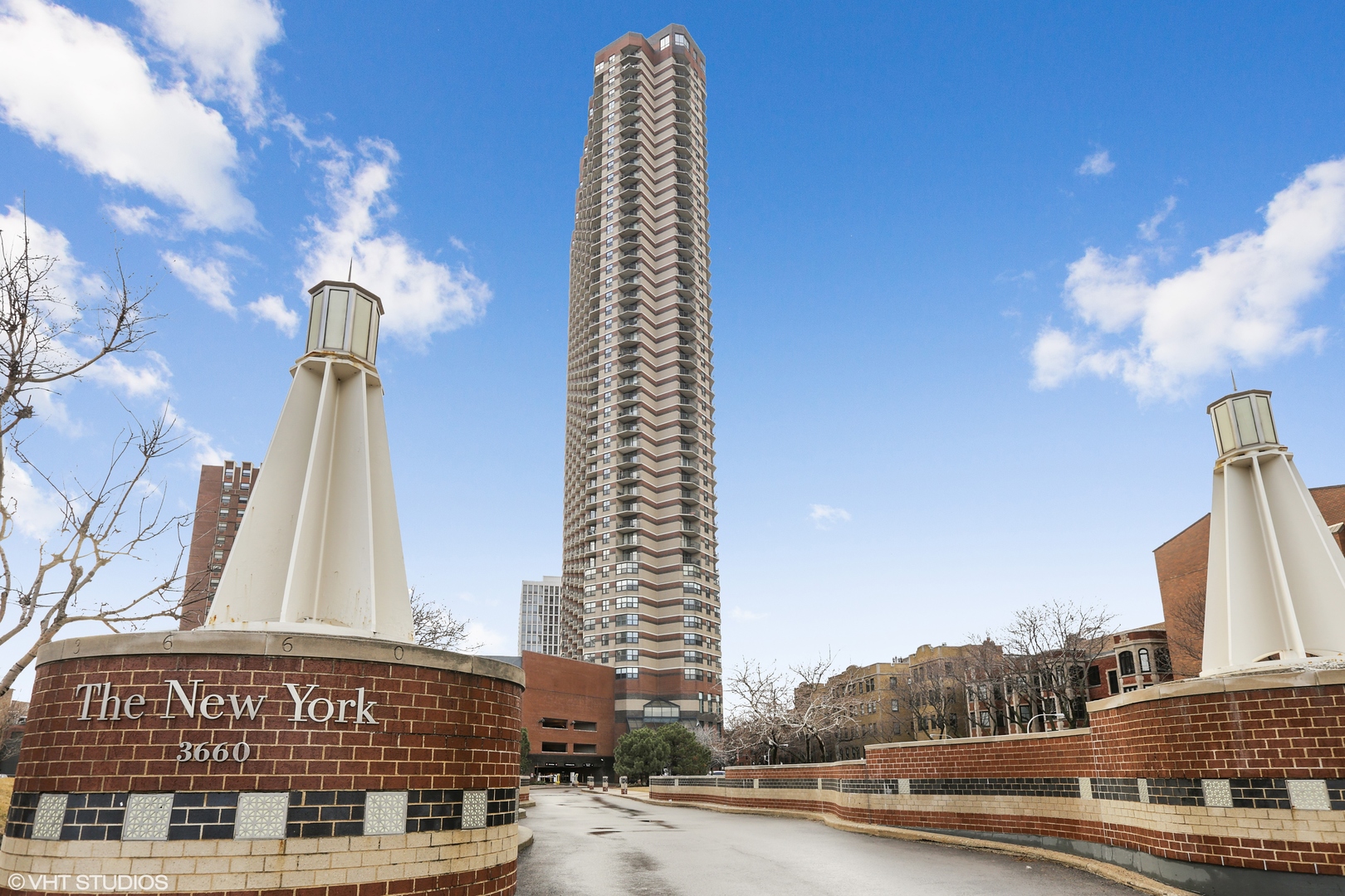 3660 lake shore Drive