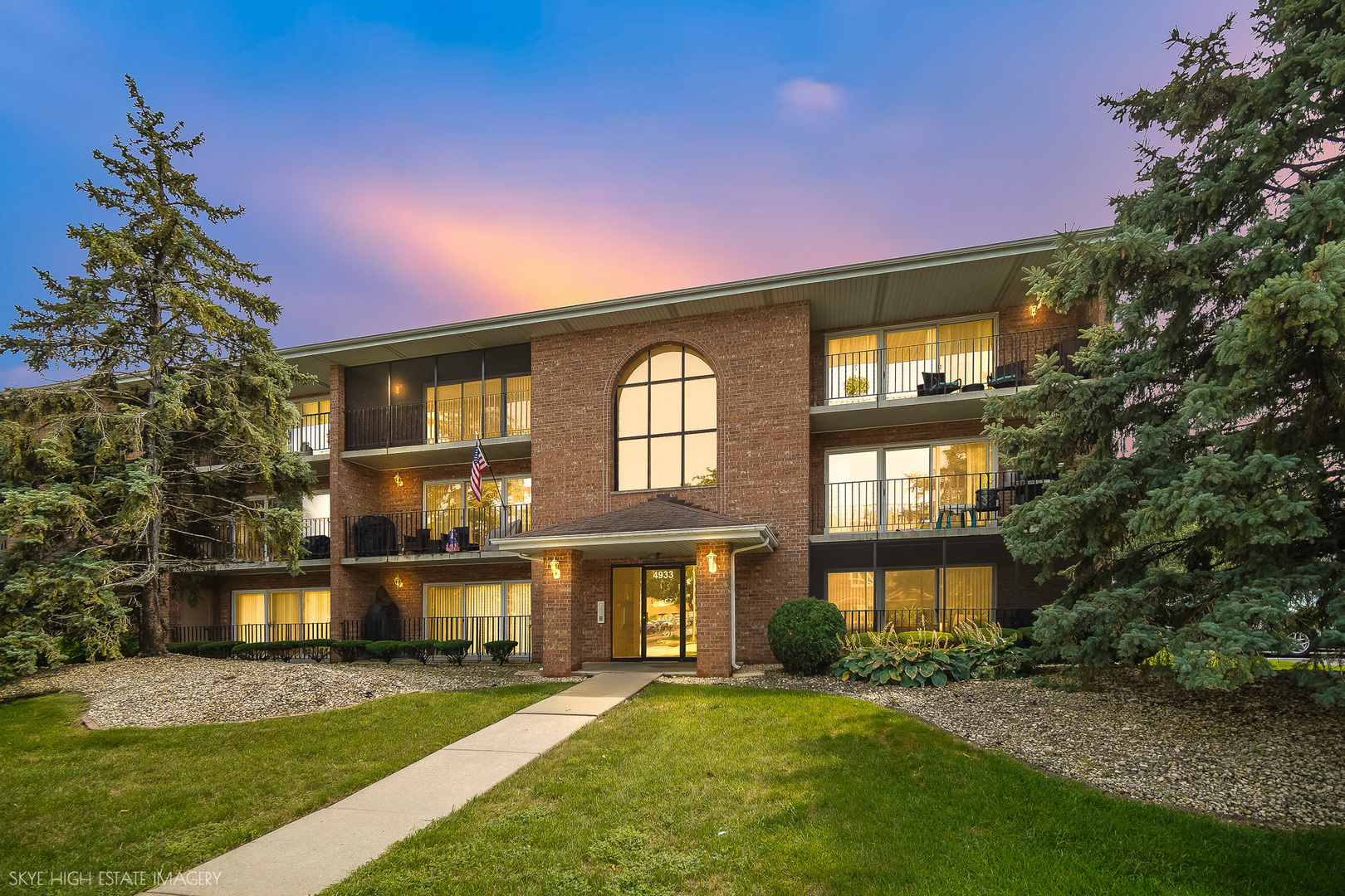 4933 Circle Drive