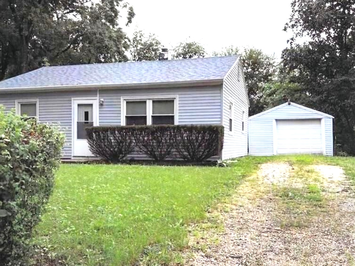 1148 EASTVIEW Drive