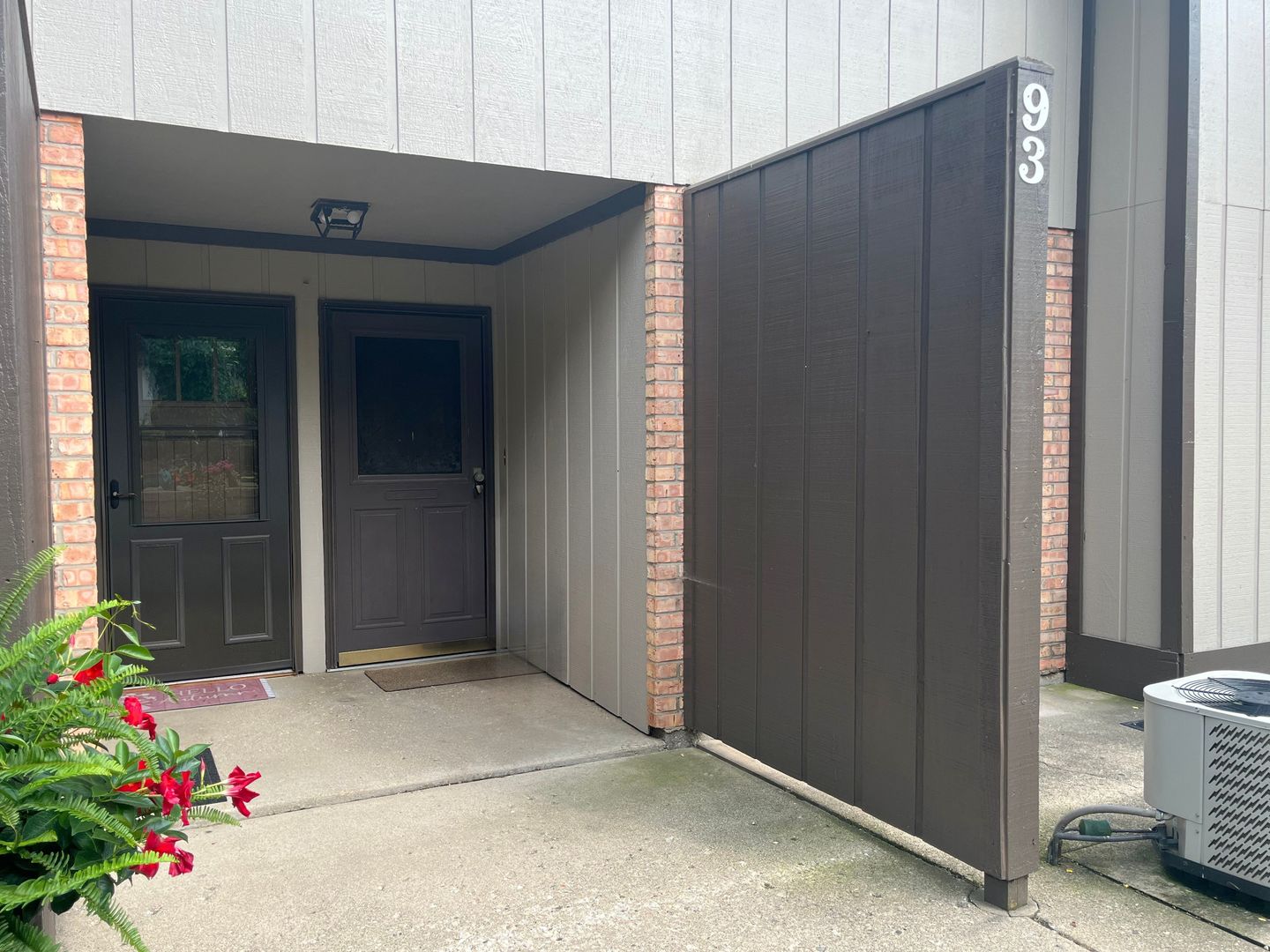 93 Mineola Road