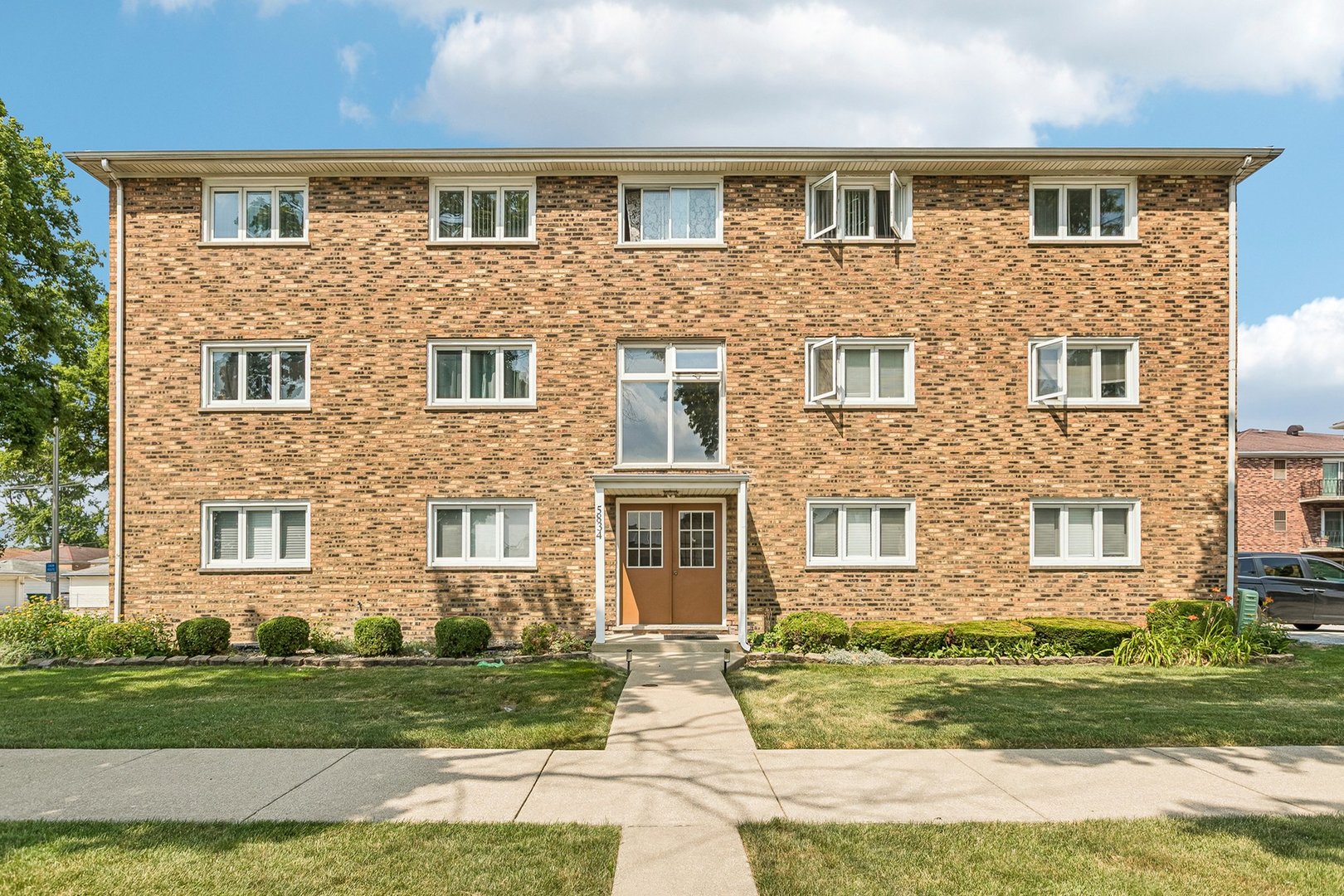 5834 77TH Street