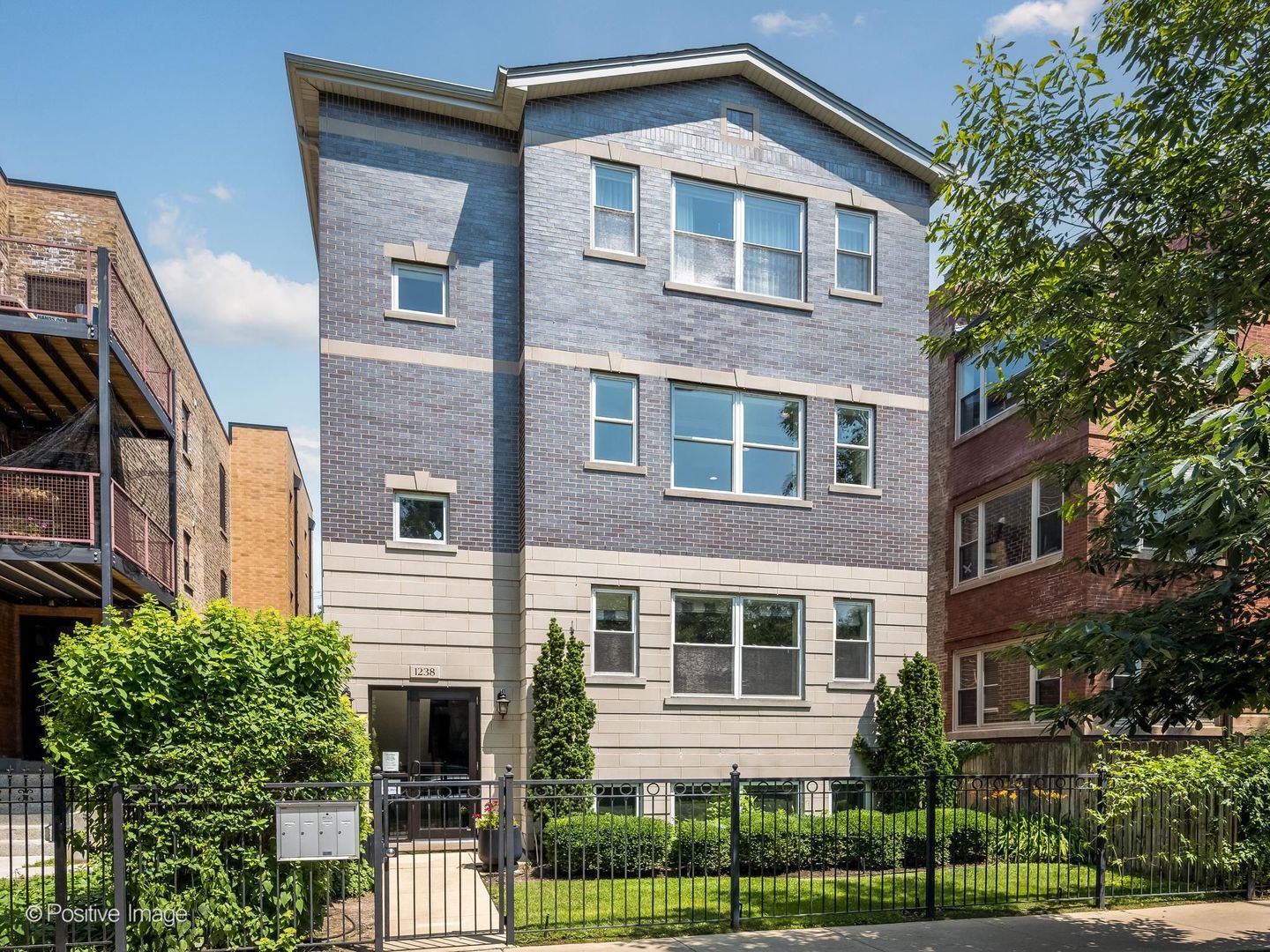 1238 ARGYLE Street