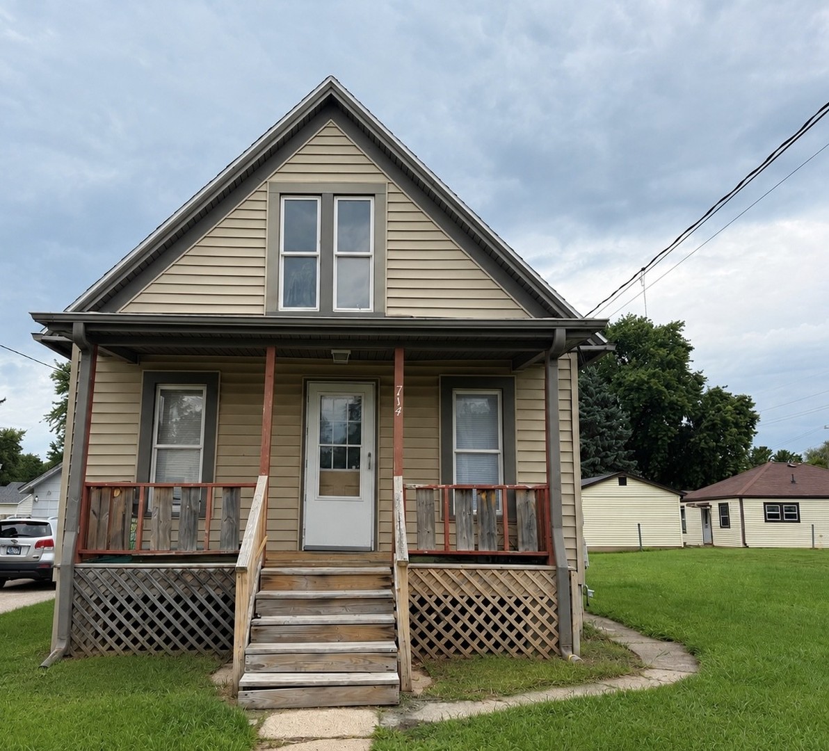 714 8th Street