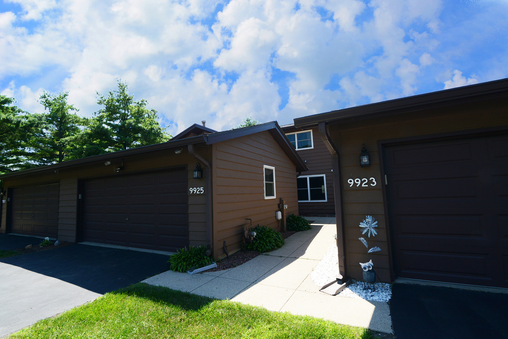 9925 Amanda Lane