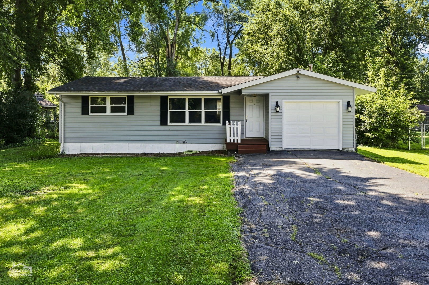 4515 Willow Lane