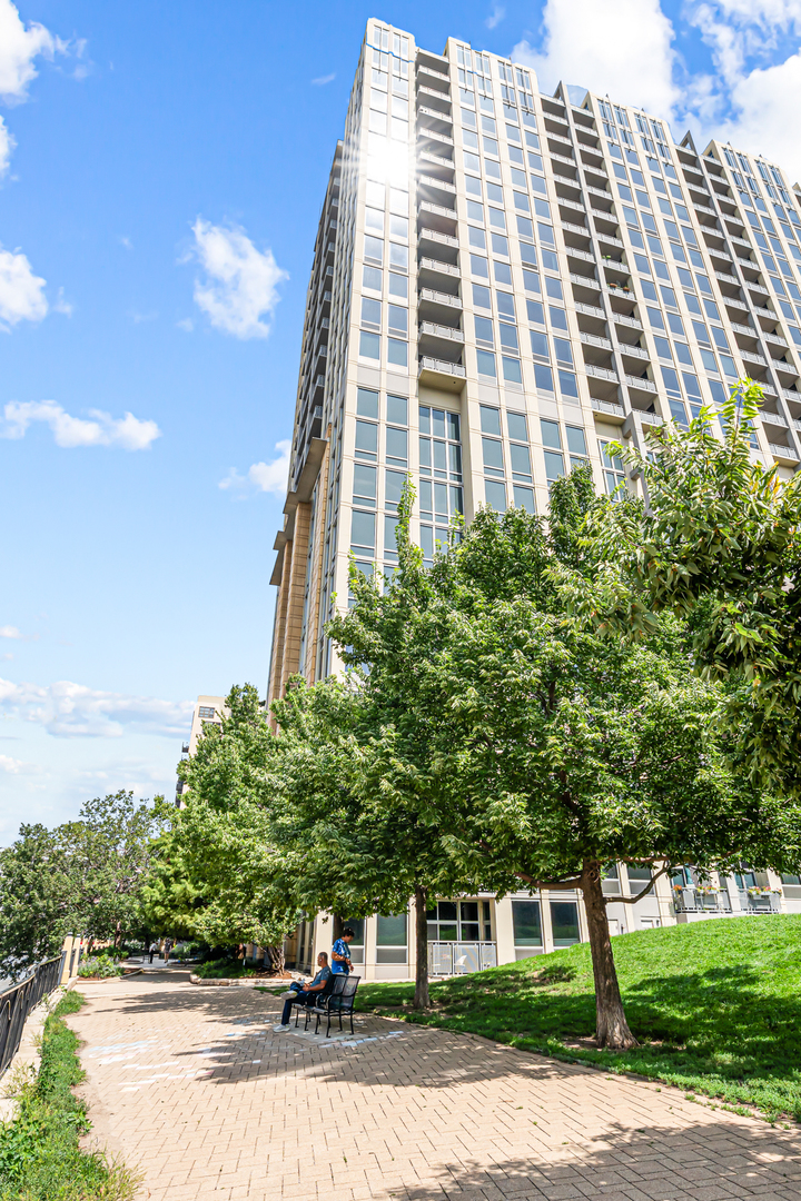 700 Larrabee Street