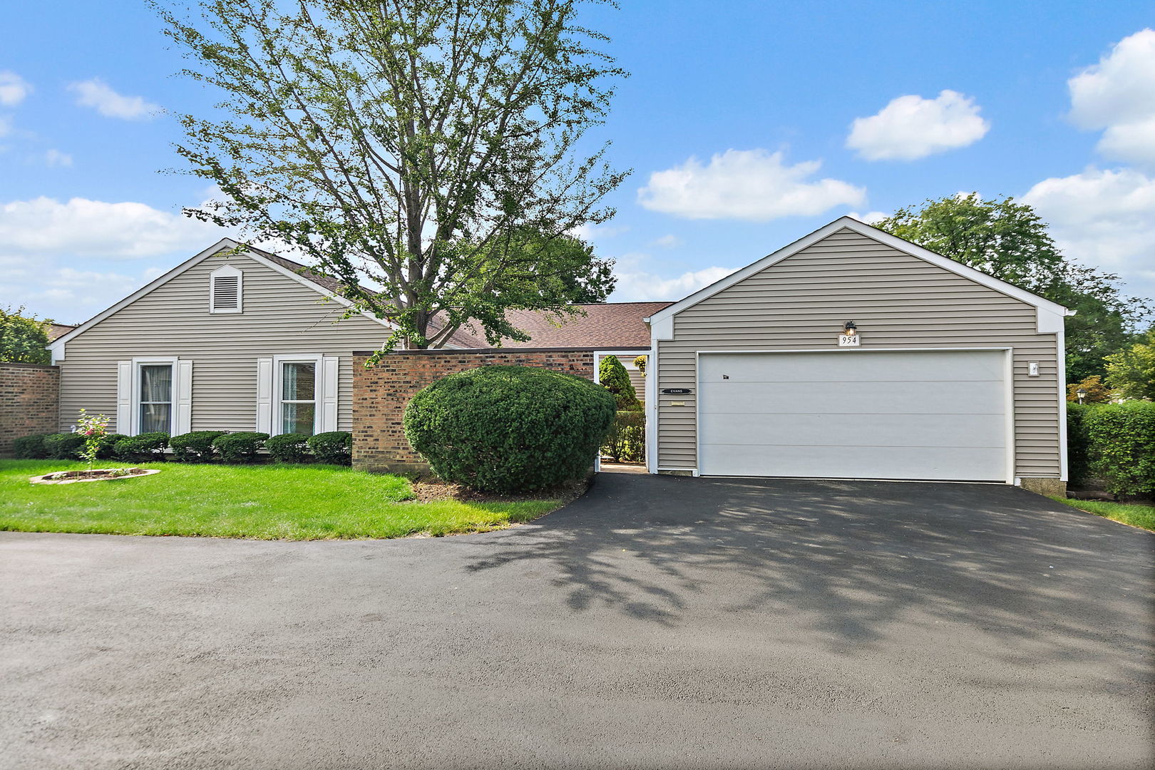 954 Dartmouth Drive
