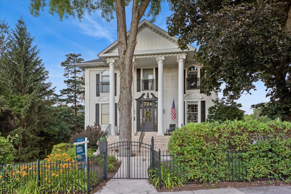 724 Batavia Avenue
