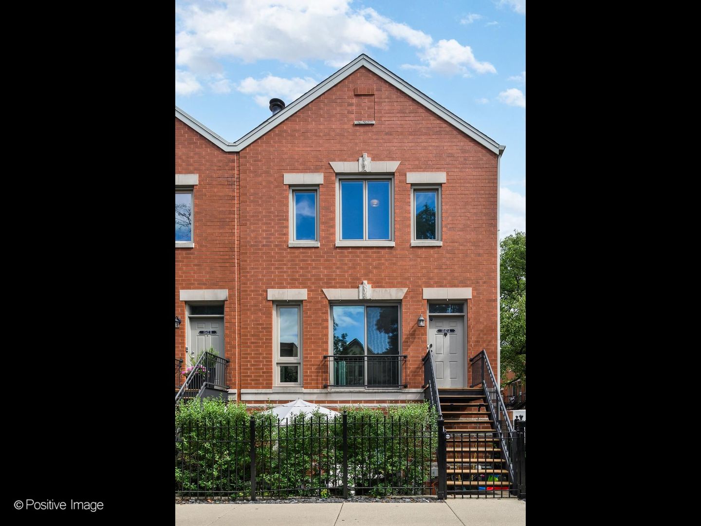 1542 School Street