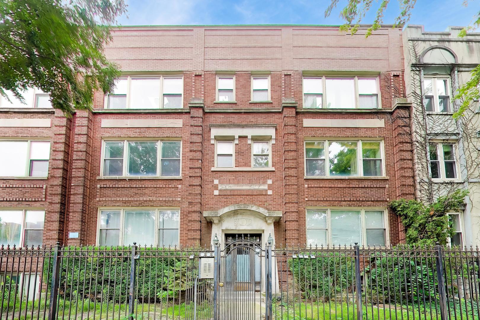 835 Lawrence Avenue