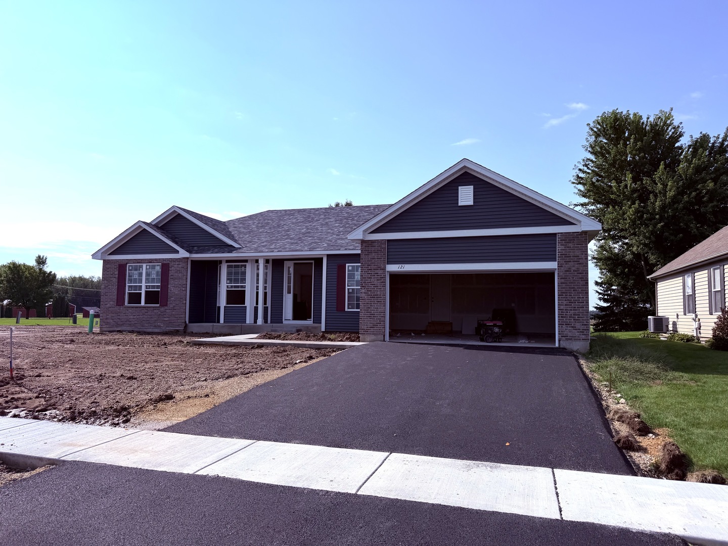 121 Dawson Creek Trail