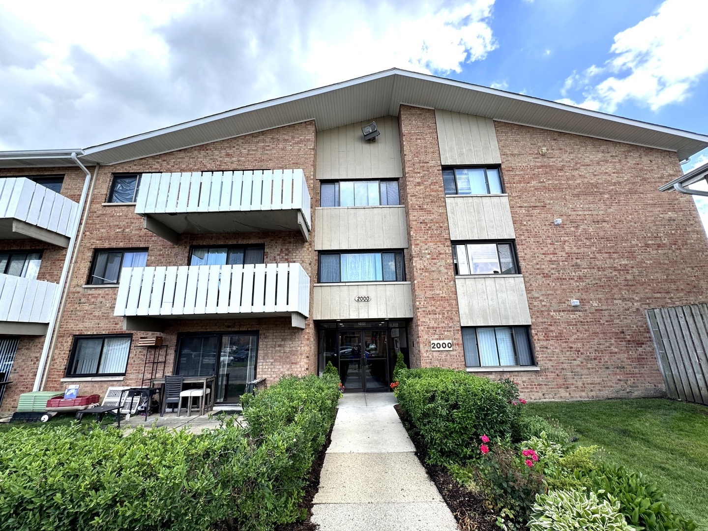 2000 Bayside Drive