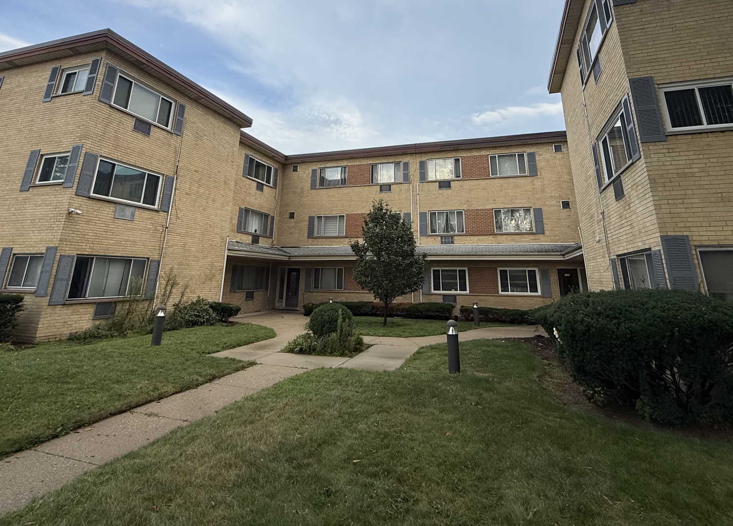 9207 Skokie Boulevard