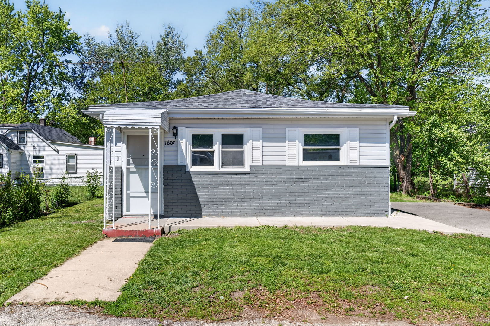 1607 Joliet Street