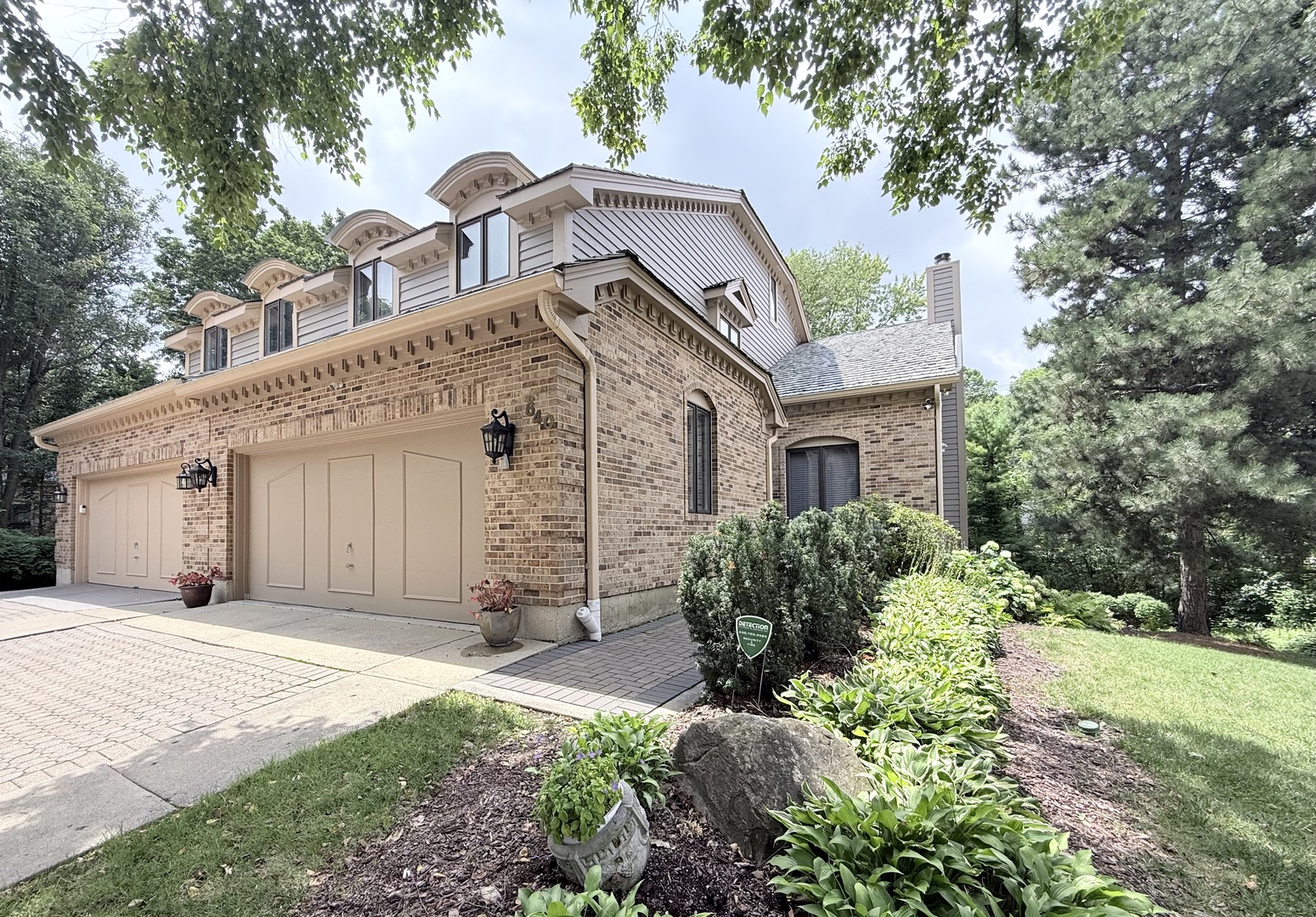 640 Walnut Oaks Drive