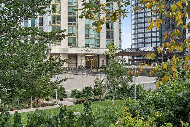 195 HARBOR Drive