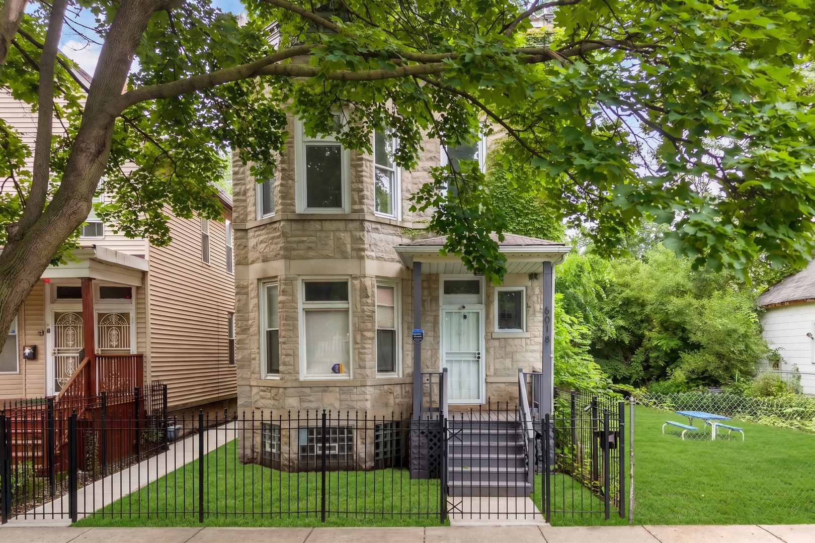 6018 Sangamon Street