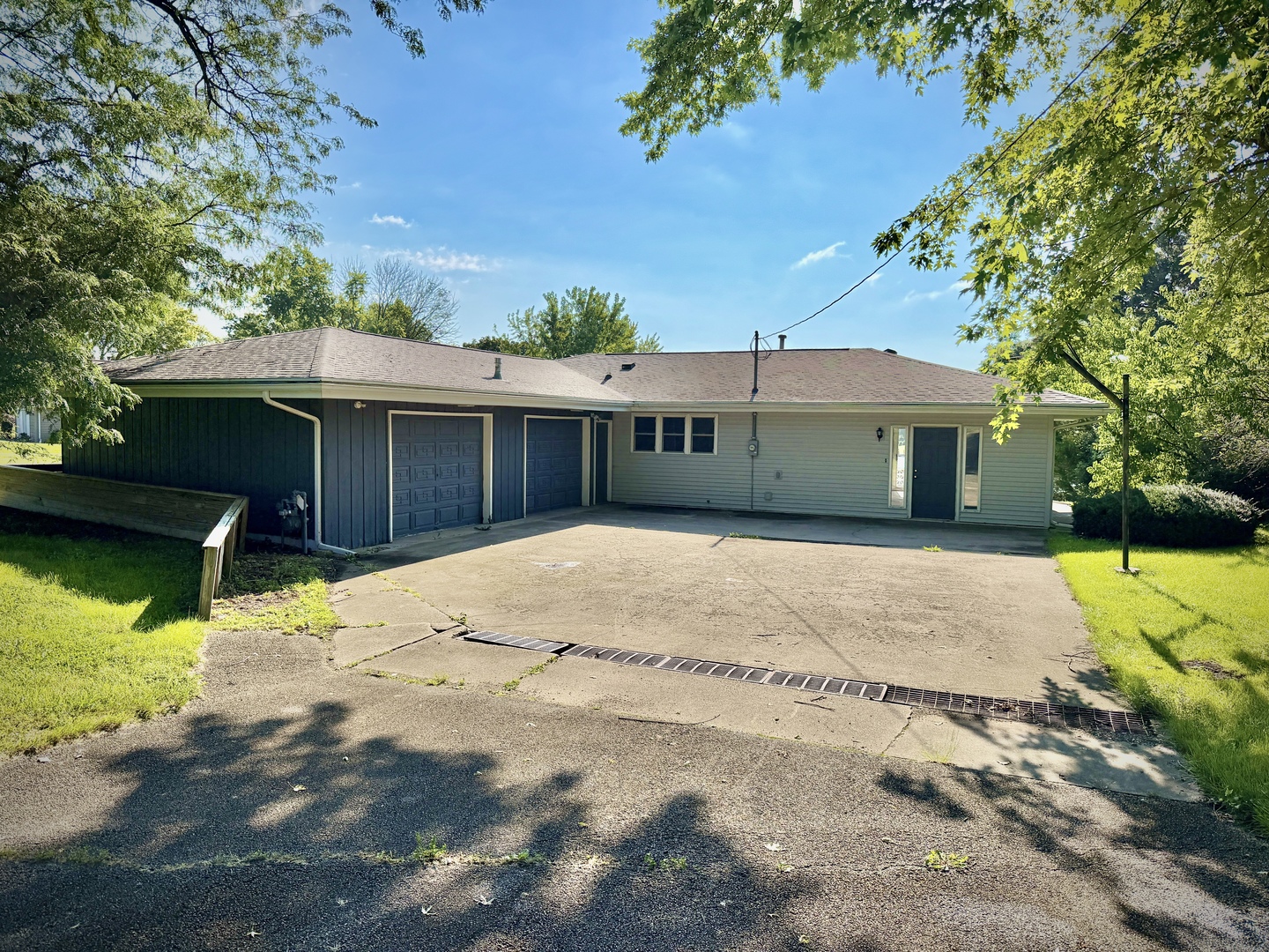 1100 Sunset Drive