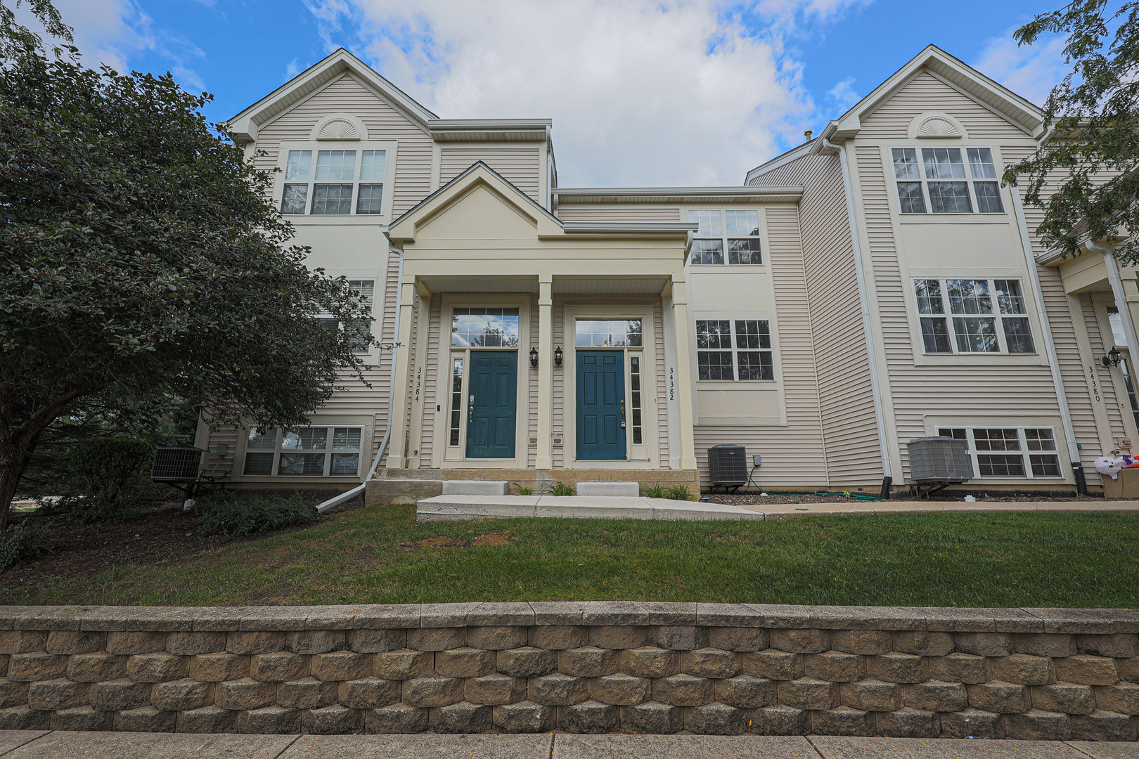 34382 BARBERRY Court