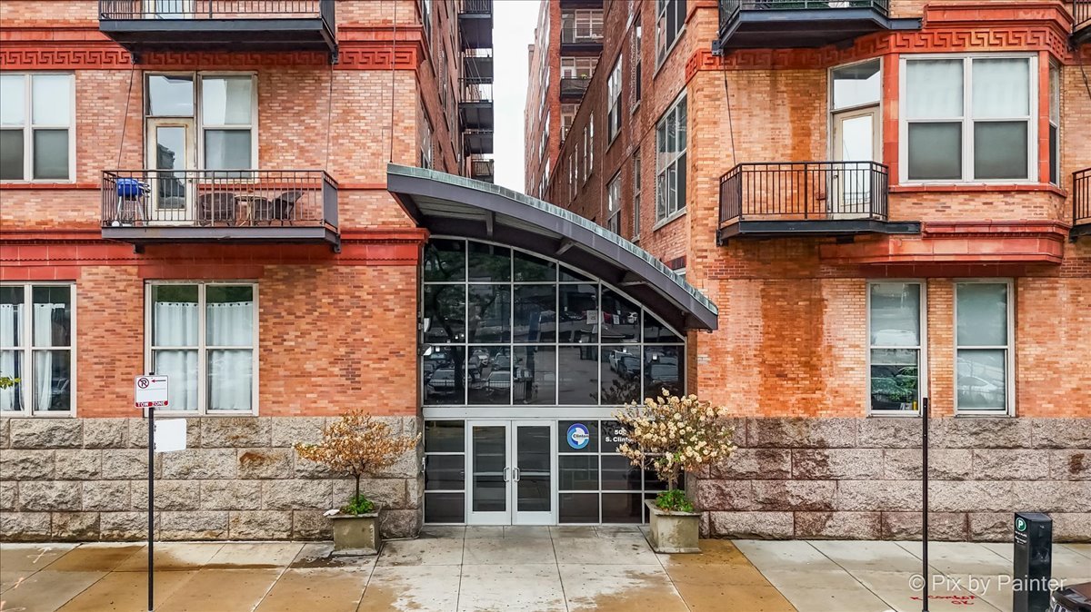 500 Clinton Street