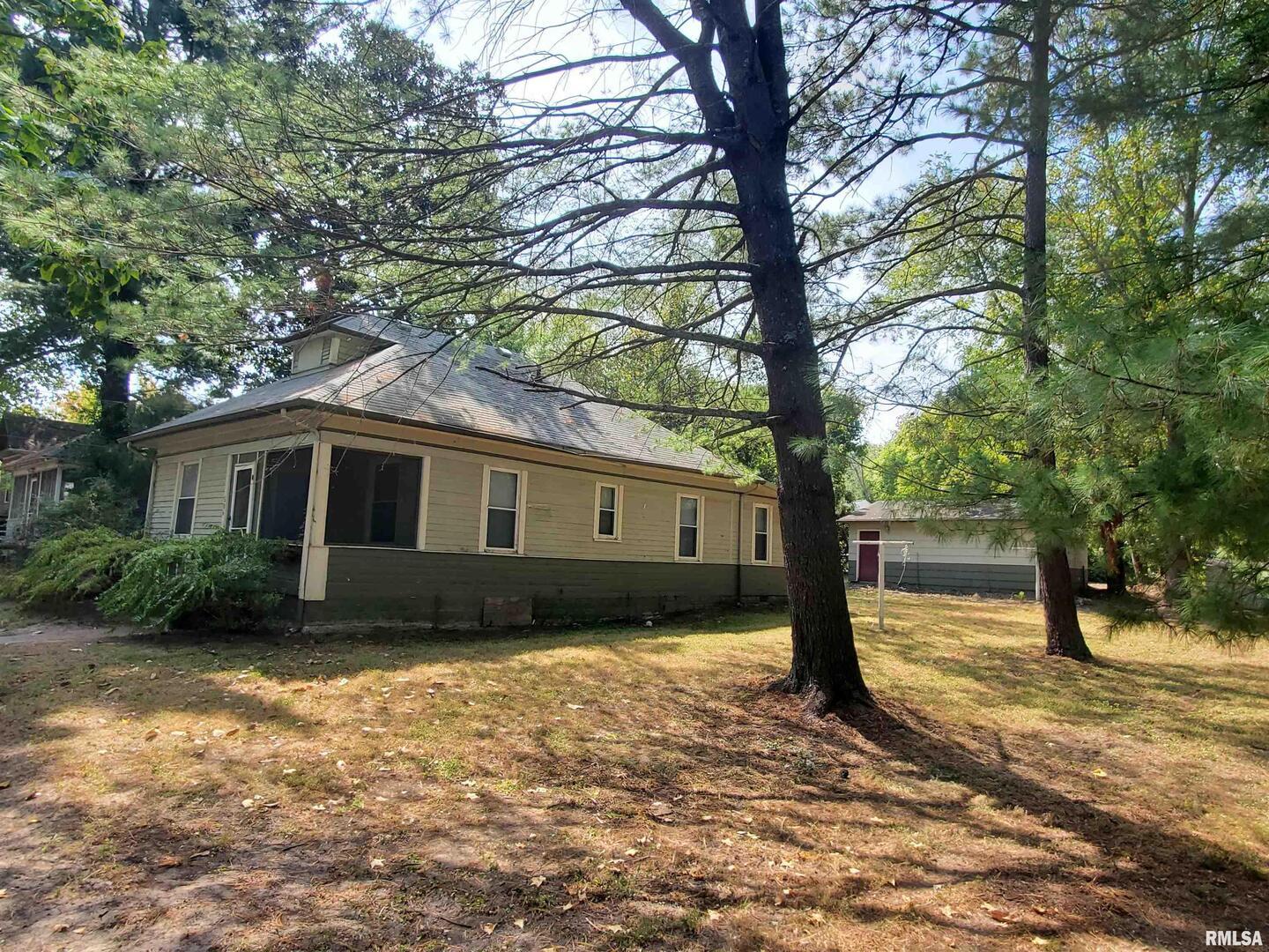 504 Almond St Street
