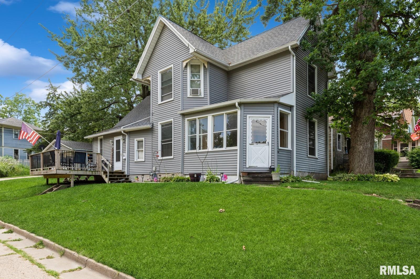1301 CAROLINE Avenue