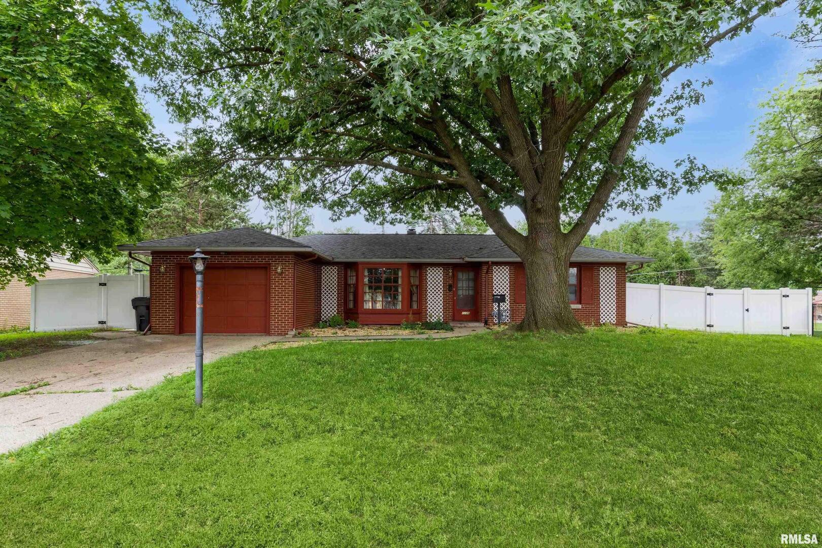 1136 BOBETTA Court